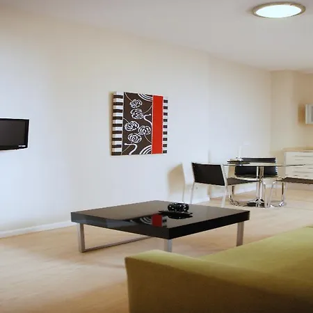 Metropolis Apartment *